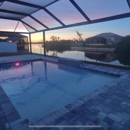 Newly Built Villa Ballerina With Heated Pool And Incredible View Into Beautiful Arrowheadcanal Кейп Корал Екстериор снимка