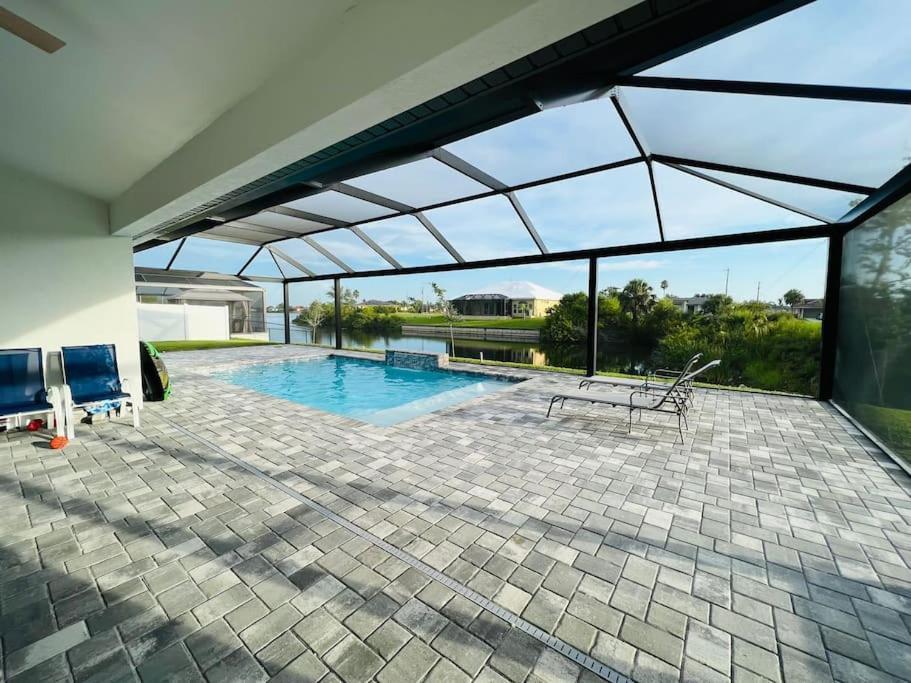 Newly Built Villa Ballerina With Heated Pool And Incredible View Into Beautiful Arrowheadcanal Кейп Корал Екстериор снимка