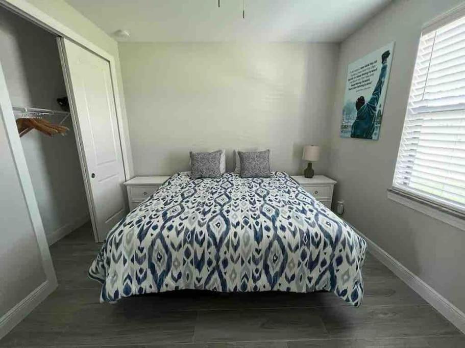 Newly Built Villa Ballerina With Heated Pool And Incredible View Into Beautiful Arrowheadcanal Кейп Корал Екстериор снимка